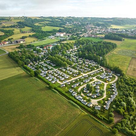 Camping Chateau De Galaure Chateauneuf-de-Galaure Bagian luar foto
