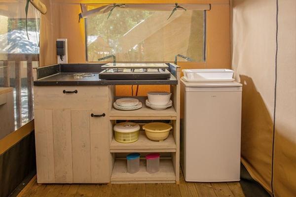 Camping Chateau De Galaure Chateauneuf-de-Galaure Ruang foto